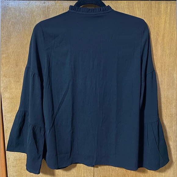 Vero Moda Bell Sleeve Blouse - Picture 2 of 5